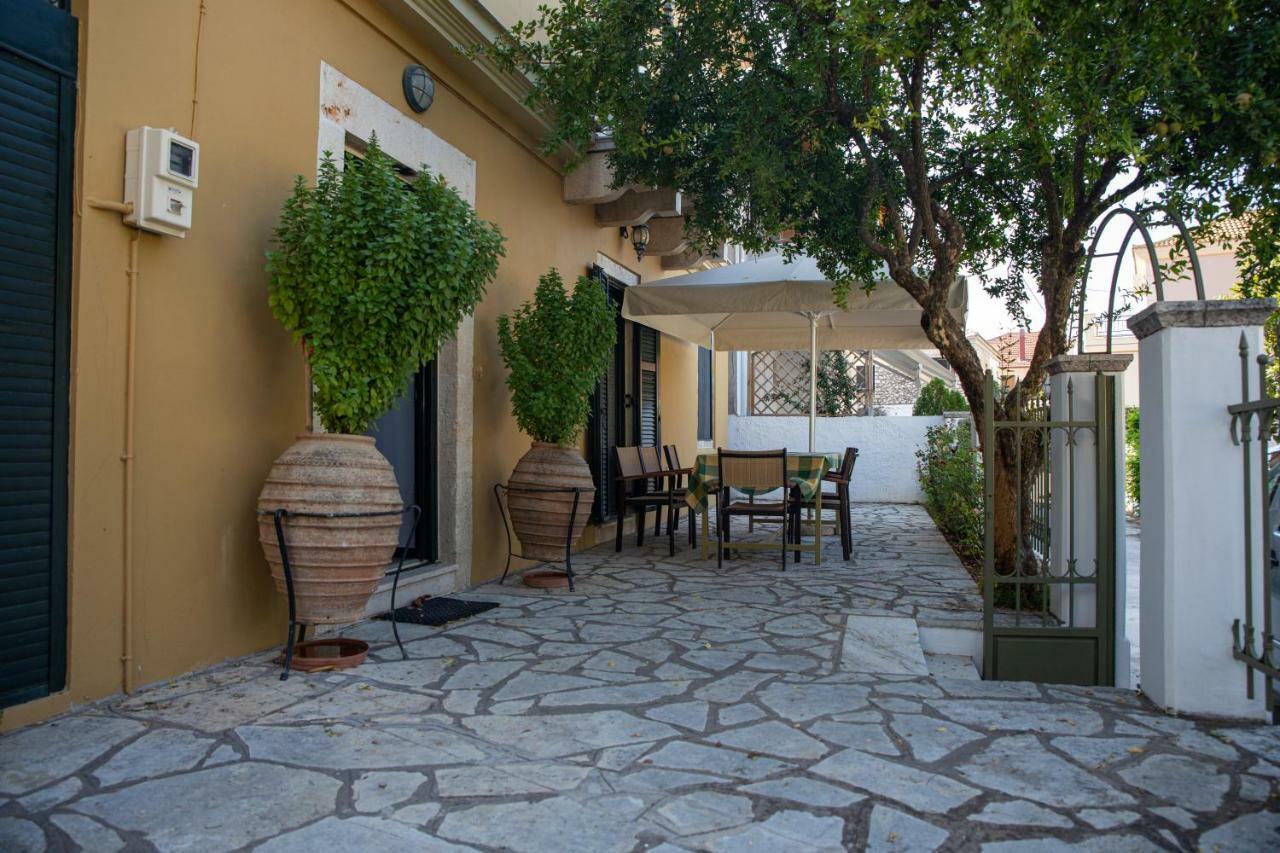 Palairos Historic Property Exterior foto
